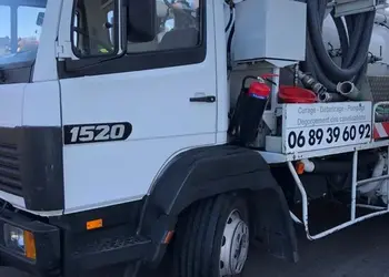 cropped-hydrocureur3.jpg Camion d'intervention 6